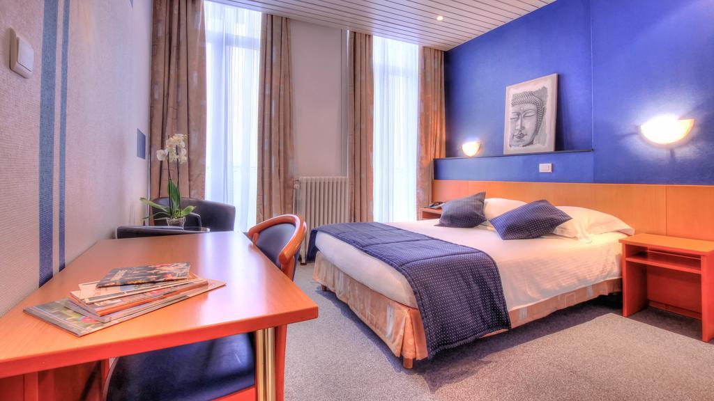 Hotel Le Terminus Mons Habitación foto