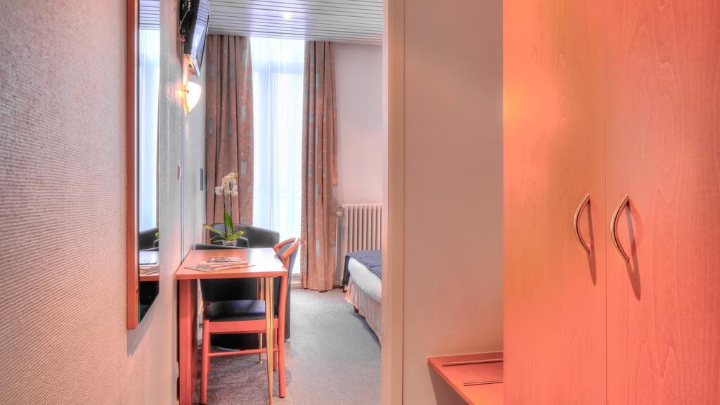 Hotel Le Terminus Mons Habitación foto